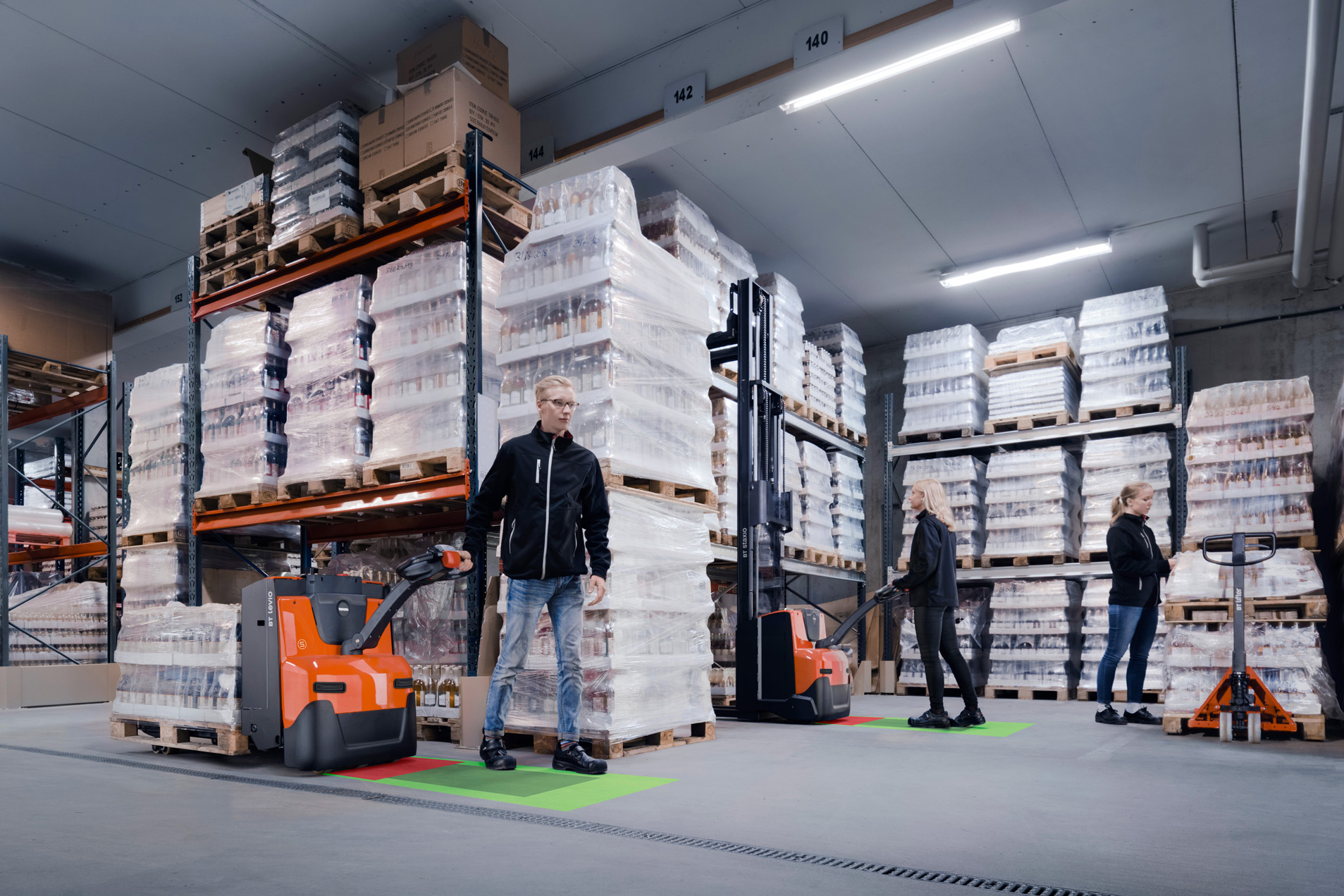 Toyota palleløfter og stabler med fodbeskyttelse